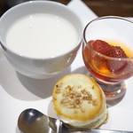 豊栄 - 杏仁豆腐とチャーシューパイといちごの桂花陳酒煮