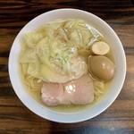 中華そば 梟 - 白醤油中華そば(850円)＋ワンタン(150円)＋懐かしの固ゆで玉子(100円)