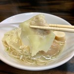 中華そば 梟 - 白醤油中華そば(850円)＋ワンタン(150円)＋懐かしの固ゆで玉子(100円)