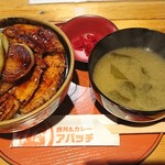 アパッチカレー - 豚丼  850円(税込)