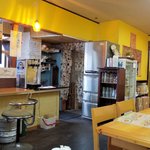 デリーシャス - 内観