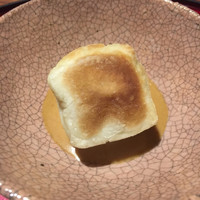 徳うち山 - ・焼きごま豆腐　胡麻のタレで 熱々、とろとろ。これが食べたかったんです。 胡麻のタレがほどよく絡みとても美味しい。
