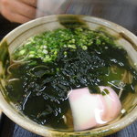 釜揚げうどん 岩見 - わかめそば