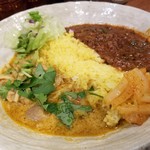SPICY CURRY 魯珈 - 選べる２種カレー ゲーンキョウワーン・ホイシェル～青森県陸奥湾産ベビーホタテのタイカレー～