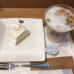 トップス キーズカフェ - レアチーズケーキとアイスカフェラテ