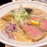 ラーメン ノボリザカ - 濃厚鯛だしラーメン ¥750-