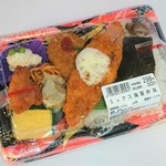 ベルク - 料理写真:ミックス海苔弁当￥322(税込)