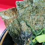 家系総本山 ラーメン 吉村家 - 海苔増しは5枚50円。