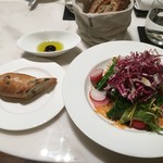 ブルガリ イル・カフェ - サラダとパン