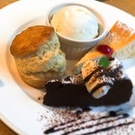 珈琲と紅茶　瑞季 - ｢ペアスイーツセット｣は、カップルはもちろん、女性同士にも人気です