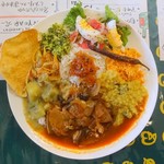 ロイヤルグリーン レストランアンドバー - 日替わり魚カレー(上から)