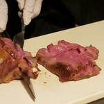 STEAK&HAMBURG ひげ - ローストビーフ三角バラ