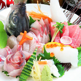 Directly from the market! Enjoy seasonal fish as soon as possible ◎ Exquisite seafood dishes prepared by expert chefs