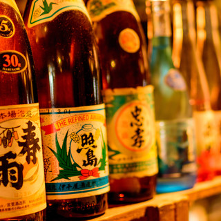 Mo Ashibi - 琉球泡盛を県内全48醸造所より100本超を揃えております
