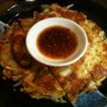 韓国家庭料理 東大門タッカンマリ - ジャガイモチジミ。芋の千切りで、パリッ！としてて美味。