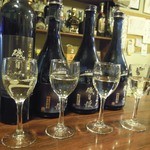 酒たまねぎや - 愛山を加えた磯自慢４種　飲み比べ