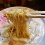 鶏そば 啜る - 鶏そばチャーシュー 麺リフト