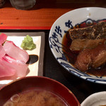 めしの助 - むつ煮付と刺身