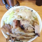 ラーメン二郎 - 小ラーメン※ニンニク少し·アブラ+豚150円