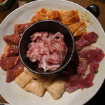 焼肉×食べ放題 南大沢 にひゃくてん - 【2011.11.　初訪】　ホルモン5種盛り1500円