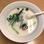 四川麻辣湯 縁苑 - パイタンススープ