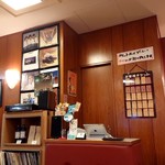 はまの屋パーラー - BGMにレコードがかかってました