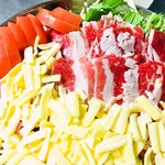 チーズたっぷりトマト牛肉鍋