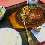 洋食屋アンジュ - 料理写真:手作りチーズinハンバーグセット(¥1,400、単品だと¥1,050)