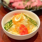 Gyuu shin - 生野菜サラダ(300円)