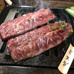 本気焼肉 肉とめし 肉寿司 - 