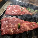 本気焼肉 肉とめし 肉寿司 - 