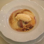 アコテ - 季節のフルーツのグラタン　アイスクリーム添え