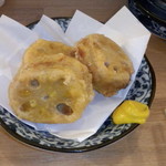 丸福酒場 - 蓮根はさみ揚げ(300円）