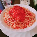 スパゲッティ オリーブ - ツナのトマトソース大盛り