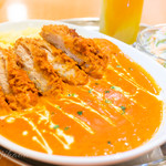 Curry House BARSHA - カツカレーセット（ラッシー、サラダ付）昼も夜も1000円