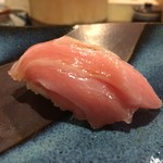 鮨 波づき - ツレ、イチ押し（笑）の大トロ