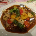 ベトナムちゃん - いかとパイナップルの炒め物