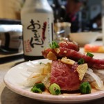 生ホルモン処 おさむちゃん。 - ミスジローストビーフと『おさポン酢』