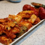 生ホルモン処 おさむちゃん。 - キムチには苺が登場♪