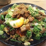 Okonomiyaki Teppanyaki Oosaka Messekuma - 牛すじねぎ焼き