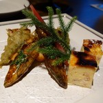 びわこ緑水亭 - 焼物には “もろこ” も…