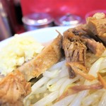 ラーメン二郎 - 豚の雰囲気