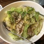 楽や - 温キャベツ豚しゃぶサラダ