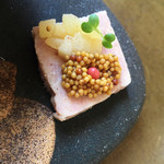 バローレ - 兎のパテ♬自家製マスタード♬
      りんごがアクセント♬