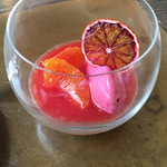 バローレ - プリン♬
      ブラッドオレンジとビーツのジェラート♬
      