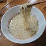 麺謹製3L's - 麺のリフトアップ