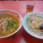 にんじん - ラーメンと中華丼のセット