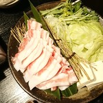 Hakata Motsunabe Baniku Kyuushuujiman - 黒豚しゃぶしゃぶ（2人前）