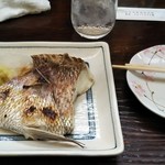 とっくり - 鯛のカマ。身が多い。焼き目が旨い。