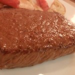 島のごちそう てぃんがーら - 石垣牛の瞬間燻製ステーキ　5,800円